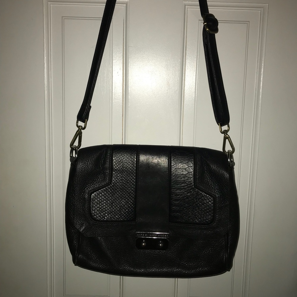 Marc Jacobs Black Cross Body (snake skin texture)